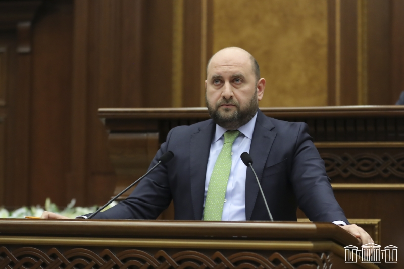 2023 թ. անհրաժեշտ կլինի իրականացնել զգալի զսպող հարկաբյուջետային քաղաքականություն. Մարտին Գալստյանը ներկայացրել է բյուջեի նախագծի վերաբերյալ ԿԲ եզրակացությունը