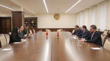 Պապիկյանը ու Չինաստանի դեսպանը քննարկել են պաշտպանական ոլորտում երկկողմ համագործակցության ընթացքը