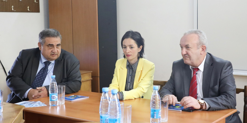«Ուսուցիչը պետք է լինի հասարակության ամենակարևոր անձը». Վահրամ Դումանյան