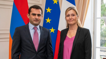 Հակոբ Արշակյանը Ֆրանսիայի ԱԺ նախագահի հետ հանդիպմանն անդրադարձել է սեպտեմբերյան ադրբեջանական ագրեսիային