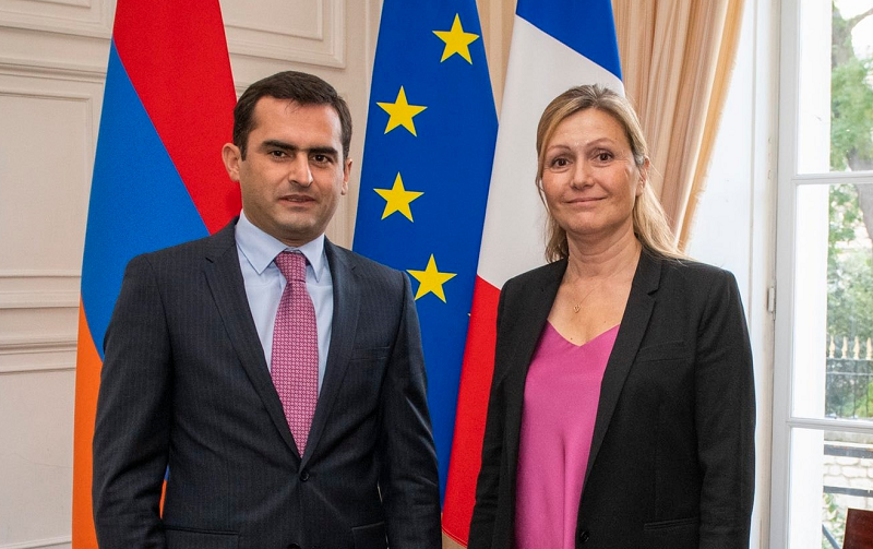 Հակոբ Արշակյանը Ֆրանսիայի ԱԺ նախագահի հետ հանդիպմանն անդրադարձել է սեպտեմբերյան ադրբեջանական ագրեսիային