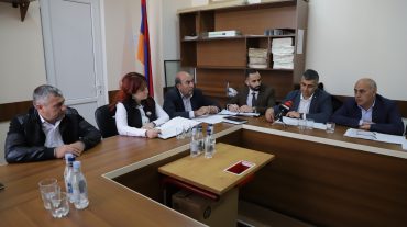 Շիրակի մարզպետը արտագնա աշխատանքային խորհրդակցություն է անցկացրել Աշոցքի համայնքապետարանում