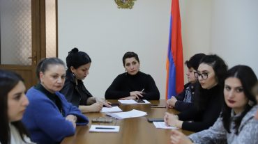 Գենդերային հարցերով զբաղվող Շիրակի մարզային հանձնաժողովի նիստում ներկայացվել է Հայաստանում թրաֆիկինգի ենթարկված անձանց հիմնահարցերը