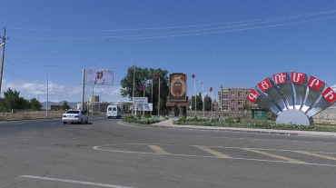 Գյումրու Երևանյան խճուղում մեքենան բախվել է գովազդային վահանակի սյանը. վարորդի կյանքը փրկել չի հաջողվել