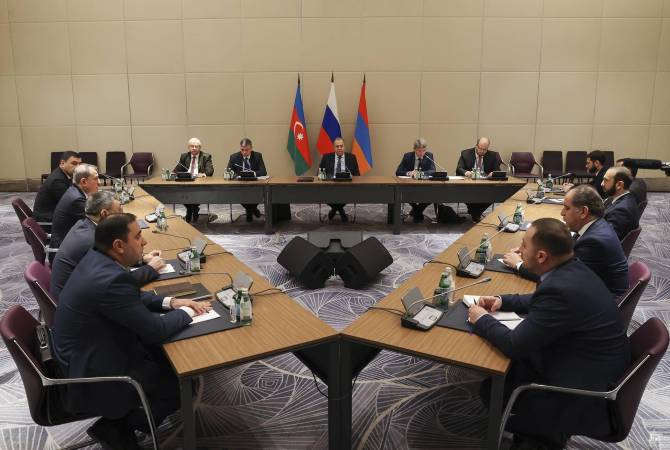 Հայկական կողմը խնդրել է հետաձգել ՀՀ-ի, ՌԴ-ի և Ադրբեջանի ԱԳ նախարարների հանդիպումը՝ հաշվի առնելով Լաչինի միջանցքում առկա իրավիճակը