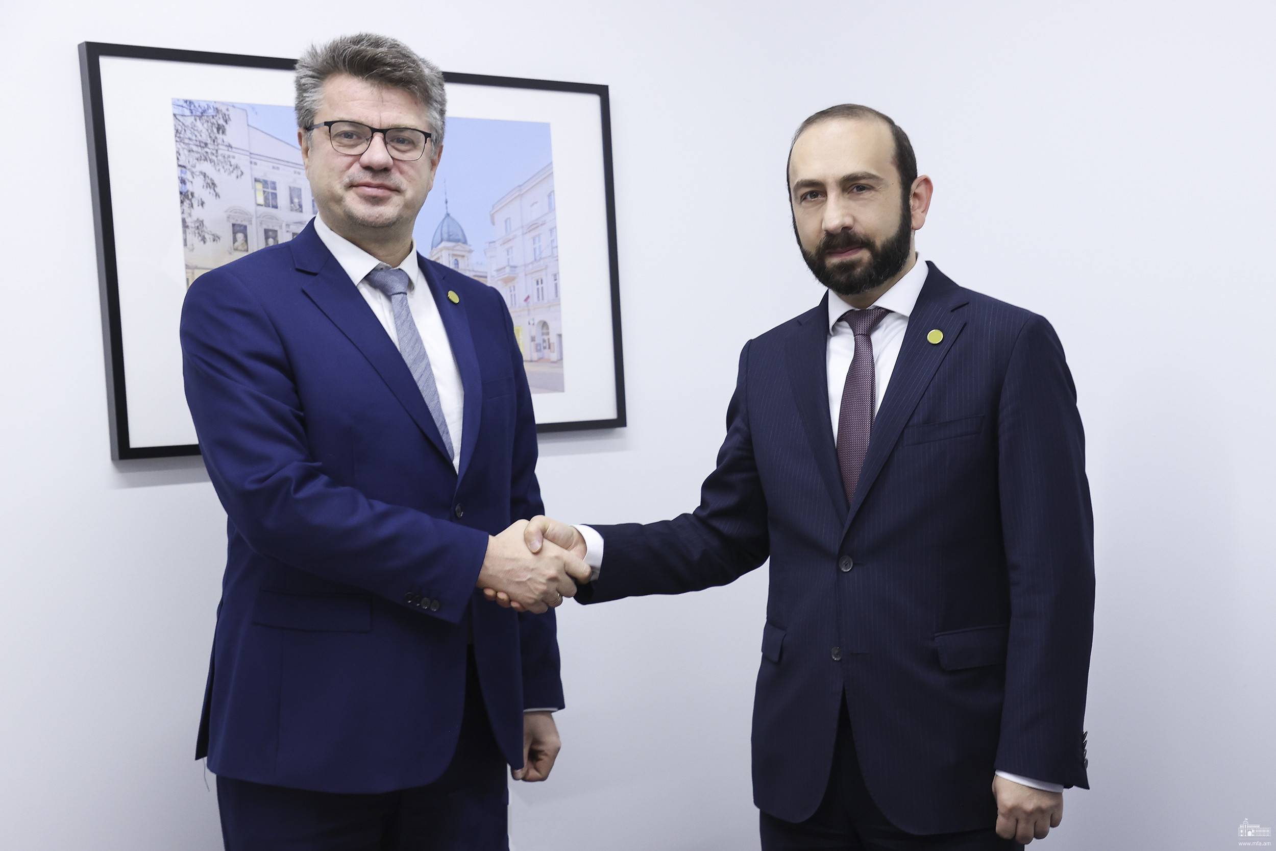 Արարատ Միրզոյանը և Ուրմաս Ռեինսալուն քննարկել են միջազգային և տարածաշրջանային օրակարգի հարցեր