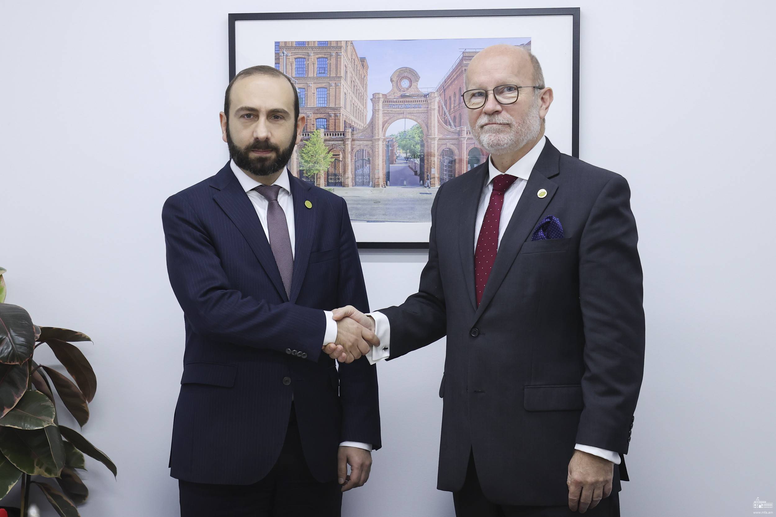 Միրզոյանը Սլովակիայի ԱԳ նախարարին է ներկայացրել  ԼՂ հիմնախնդրի հանգուցալուծման վերաբերյալ հայկական կողմի դիրքորոշումները