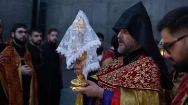 Կատարվել է Սուրբ Թադեոս և Սուրբ Բարդուղիմեոս առաքյալների նախատոնակը, վաղը դուրս կբերվի Աստվածամուխ Սուրբ Գեղարդը