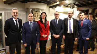 «Սփյուռքն այսօր և վաղը. նրա դերը Հայաստանի զարգացման գործում». Զարեհ Սինանյանը Փարիզում մասնակցել է ֆրանսահայերի խորհրդի կազմակերպած հանրային քննարկմանը