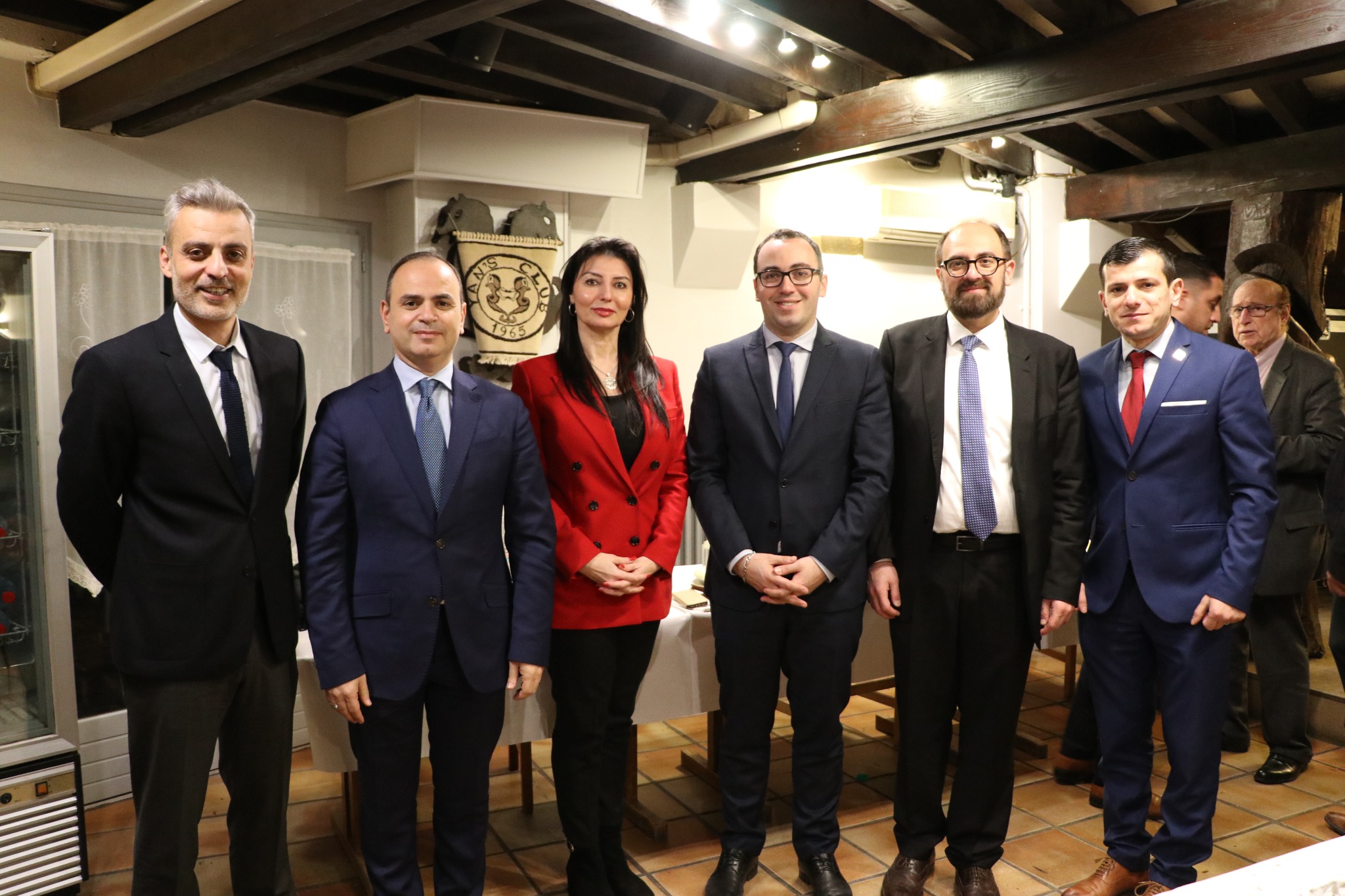 «Սփյուռքն այսօր և վաղը. նրա դերը Հայաստանի զարգացման գործում». Զարեհ Սինանյանը Փարիզում մասնակցել է ֆրանսահայերի խորհրդի կազմակերպած հանրային քննարկմանը