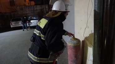 Ստեփանակերտ քաղաքի բնակչից ահազանգ է ստացվել, որ մայրաքաղաքի Մամիկոնյան փողոցում հրդեհ է բռնկվել