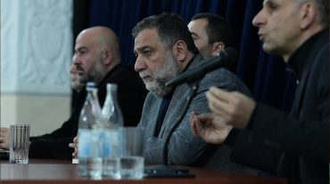 Պետք է գտնենք խելացի լուծումներ ու պատրաստ լինենք պայքարի. պետնախարար Ռուբեն Վարդանյանը հանդիպումներ է ունեցել Մարտակերտում