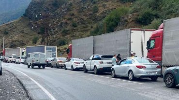Վերին Լարսի անցակետում բեռնատարների հերթ է գոյացել