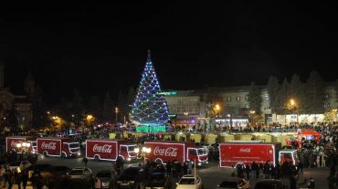 Վառվեցին Գյումրու գլխավոր տոնածառի լույսերը