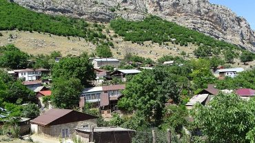 Քաղաքացիական հագուստներով մի խումբ ադրբեջանցիներ փակել են Ստեփանակերտ-Գորիս մայրուղին