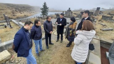 Իսպանացի պատգամավորը Ջերմուկում ծանոթացել է ադրբեջանական ագրեսիայի հետևանքներին