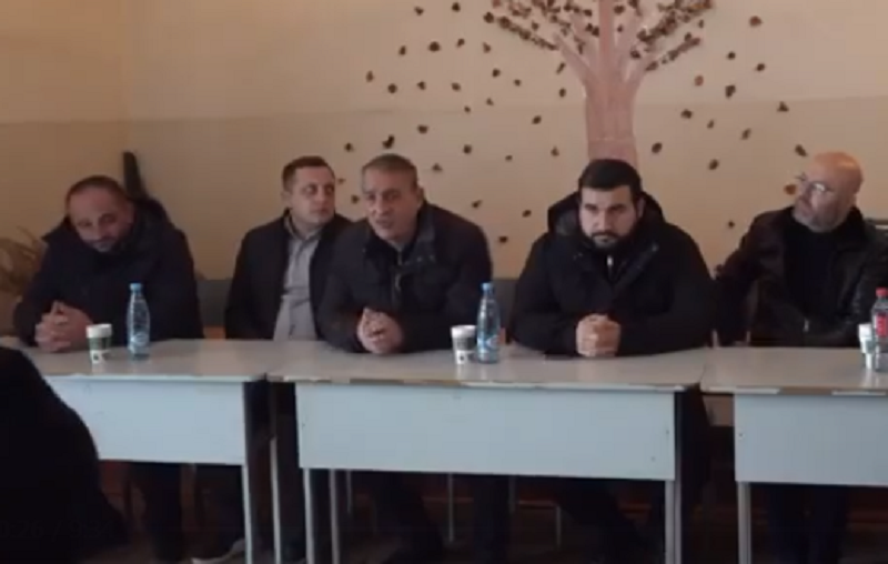 «Ճանապարհային դեպարտամենտ» հիմնադրամի տնօրենն ու ԱԺ պատգամավորներն այցելել են Սյունիքի մարզ, հանդիպել ճանապարհին մնացած արցախցիներին