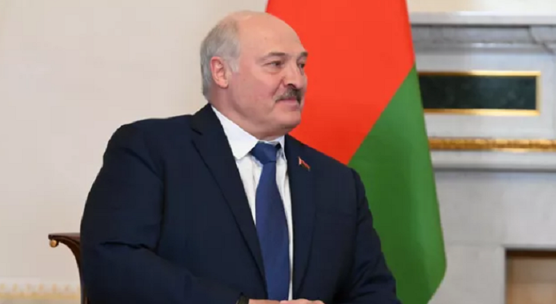 Լուկաշենկոն պատմել է, թե ինչպես է զոքանչը ստիպել իրեն պատմաբան դառնալ