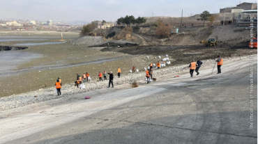 Տիղմ ու կենցաղային աղբ. Երևանյան լճի մաքրման աշխատանքները շարունակվում են