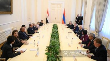 Սա պատմական իրադարձություն է․ ՀՀ-ի և Եգիպտոսի նախագահների մասնակցությամբ ընթանում է ընդլայնված կազմով հանդիպումը