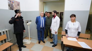 Զինվորական դատախազ Էլիզբարյանն այցելել է Պաշտպանության նախարարության հանրապետական կենտրոնական հավաքակայան