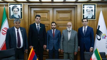 Հրաչյա Սարգսյանի գլխավորած պատվիրակությունը հանդիպել է Թեհրանի քաղաքային խորհրդի նախագահի հետ