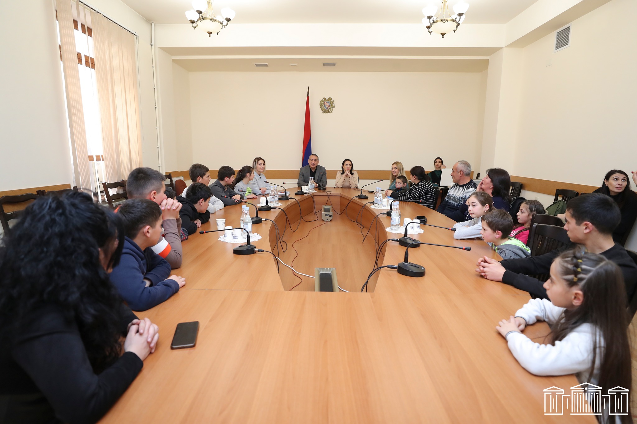 Բարձրավանի և Տանձատափի դպրոցների աշակերտները պատգամավորներին են ներկայացրել իրենց համայնքներում առկա խնդիրները