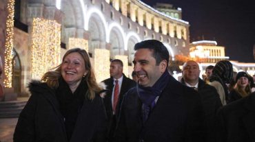 Ալեն Սիմոնյանն ու Ֆրանսիայի ԱԺ նախագահը զբոսնել են գիշերային Երևանում