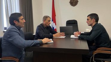 Արցախի ԱԳ նախարարը Արա Բաբլոյանի և Համբարձում Սիմոնյանի հետ քննարկել է առողջապահական համակարգի խնդիրները