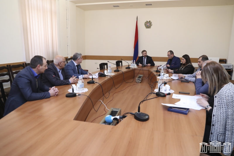 2022թ. ընթացքում ԱԺ Բյուջետային գրասենյակը ստացել է 71 հարցում, որից 39-ը՝ պատգամավորներից, 5-ը՝ խմբակցություններից եւ 32-ը՝ մշտական հանձնաժողովներից