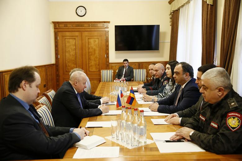 Ներքին գործերի նախարարն ընդունել է ՌԴ դեսպանին