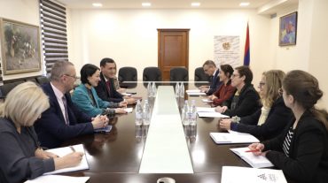 Դեսպան Անն Լույոն ներկայացրել է Հայաստանում ֆրանսերենի ուսուցիչների վերապատրաստման նոր համատեղ ծրագրի մանրամասները