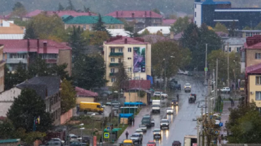 Ցխինվալիում բազմաբնակարան շենքի բակում անհայտ քաղաքացին գործի է դրել պայթուցիկ սարք