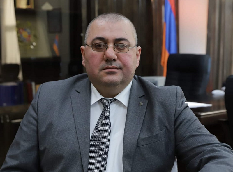 Հայոց բանակի կողքին կանգնելը պետք է լինի առաջնային պարտավորությունը. Շիրակի մարզպետն ուղերձ է հղել Հայոց Բանակի օրվա առիթով