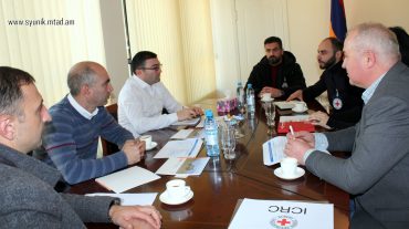 Կարմիր խաչի միջազգային կոմիտեի ներկայացուցիչները Սյունիքի մարզում քննարկել են թիրախային խմբերի ու բնակավայրերի առաջնային կարիքներին վերաբերող հարցեր