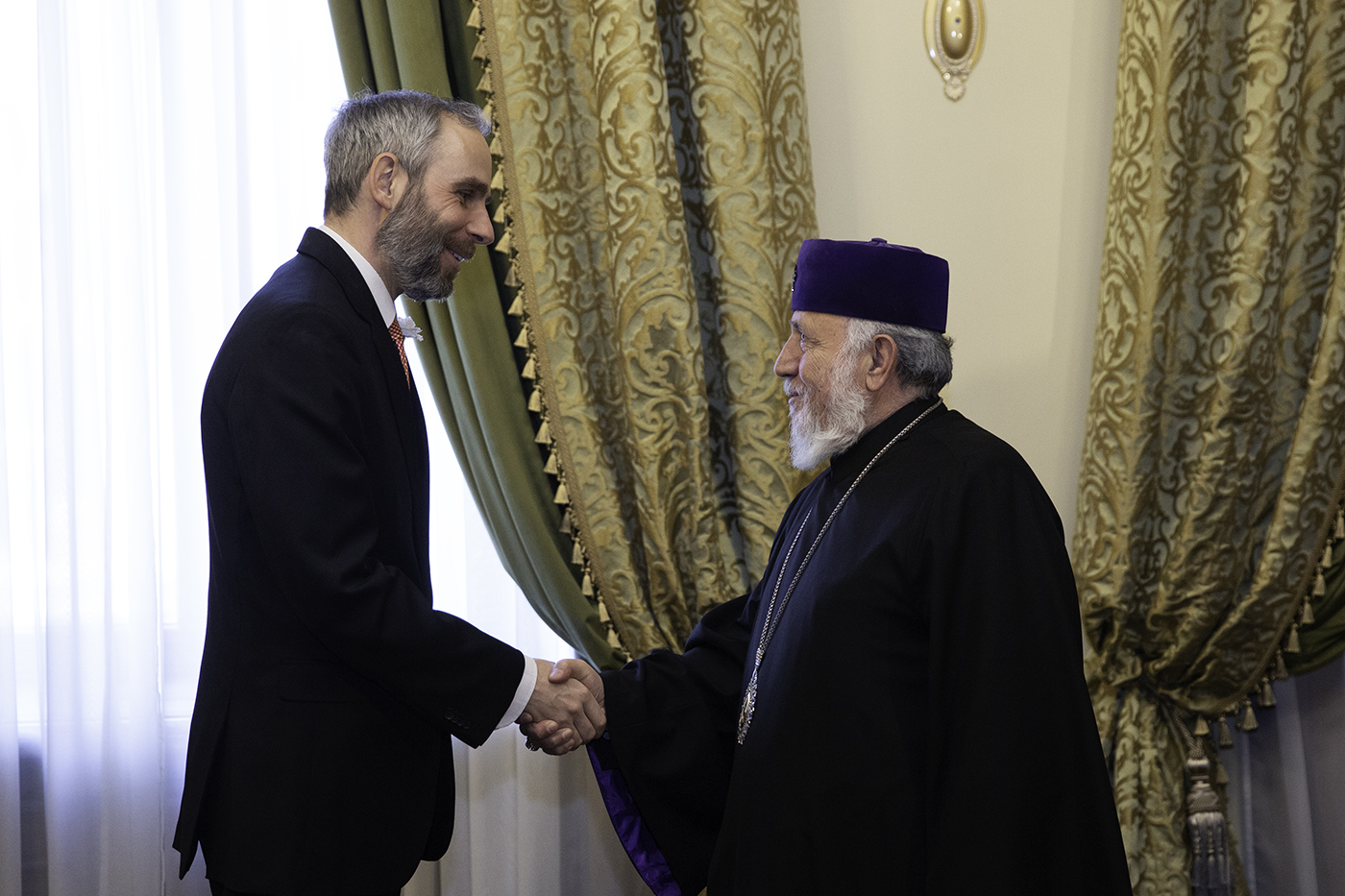 Չեխիայի նորանշանակ դեսպանը Ամենայն Հայոց Կաթողիկոսի հետ հանդիպմանը պատրաստակամություն է հայտնել աջակցելու գերիների վերադարձման հարցում