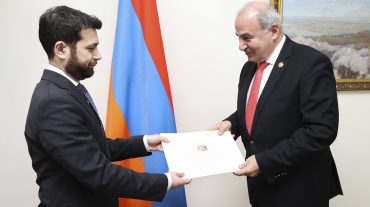 Վրաստանի նորանշանակ դեսպանն իր հավատարմագրերի պատճենն է հանձնել ՀՀ ԱԳ նախարարի տեղակալին