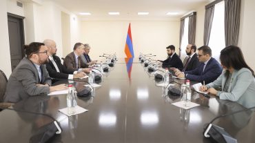 Արարատ Միրզոյանը հանդիպել է ԵՄ հատուկ ներկայացուցչի հետ