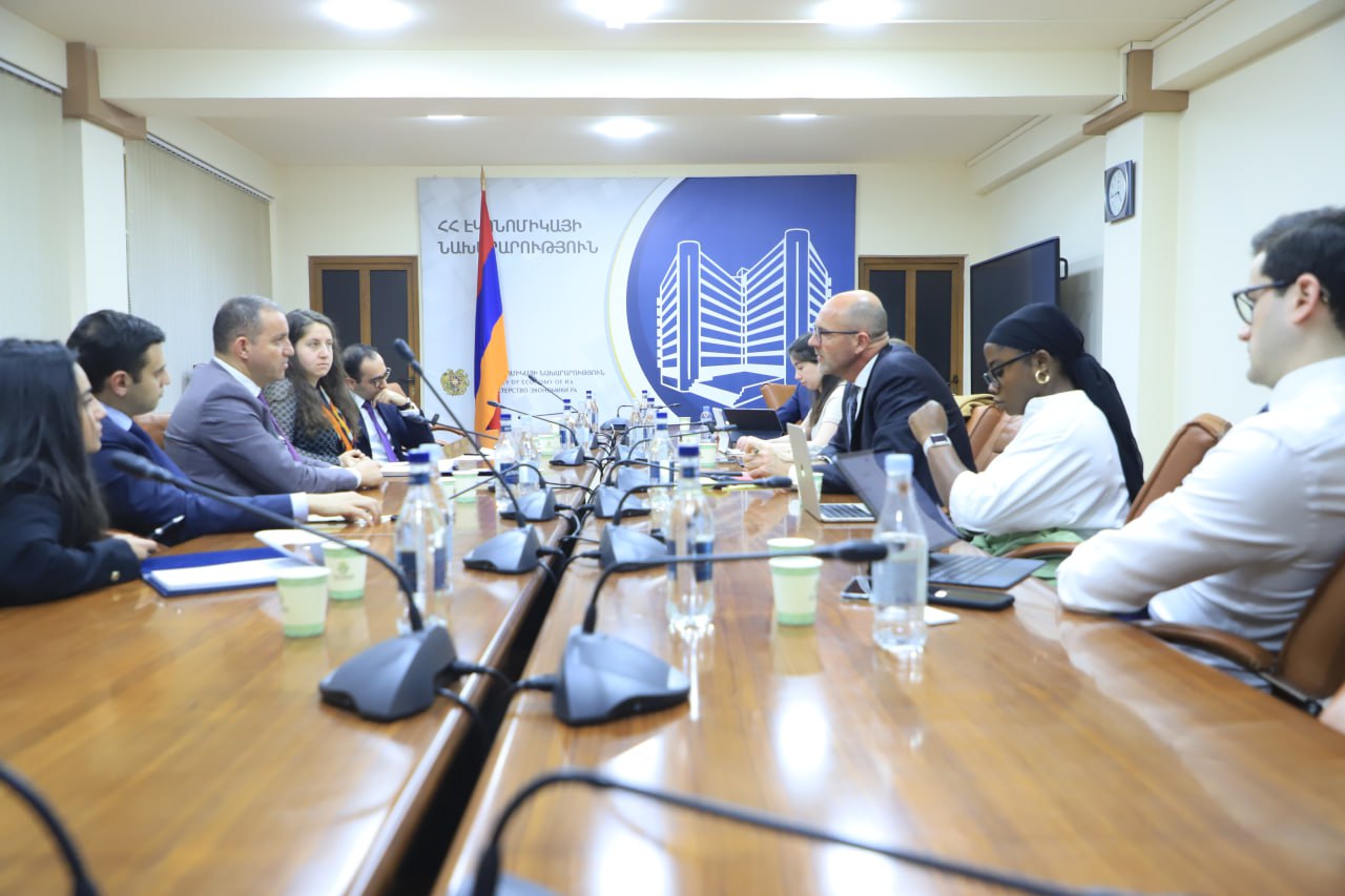 Վահան Քերոբյանն ընդունել է 𝗠𝗼𝗿𝗴𝗮𝗻 𝗦𝘁𝗮𝗻𝗹𝗲𝘆, 𝗔𝗿𝘁𝗶𝘀𝗮𝗻 𝗣𝗮𝗿𝘁𝗻𝗲𝗿𝘀 և 𝗧.𝗥𝗼𝘄𝗲𝗣𝗿𝗶𝗰𝗲 ամերիկյան և բրիտանական ներդրումային ընկերությունների ներկայացուցիչներին