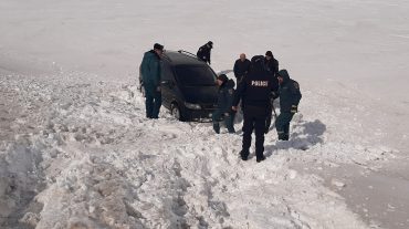 5 ավտոմեքենա և 9 քաղաքացի չեն կարողացել դուրս գալ ձյունածածկ ճանապարհից