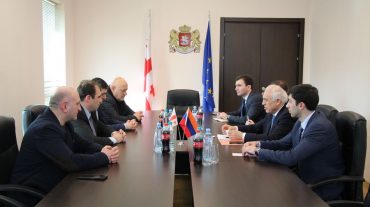 Վրաստանում ՀՀ դեսպանը Գորիի քաղաքապետի հետ քննարկել է Հայաստանի և Վրաստանի միջև ապակենտրոնացված համագործակցության նշանակությունը
