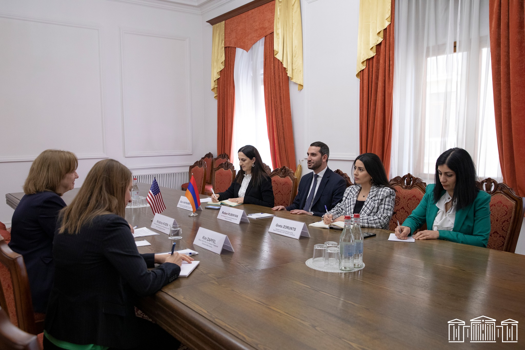ՀՀ-ում ԱՄՆ դեսպանը ողջունել է Հայաստանի կողմից Թուրքիայում երկրաշարժից տուժածներին հումանիտար օգնության տրամադրումը