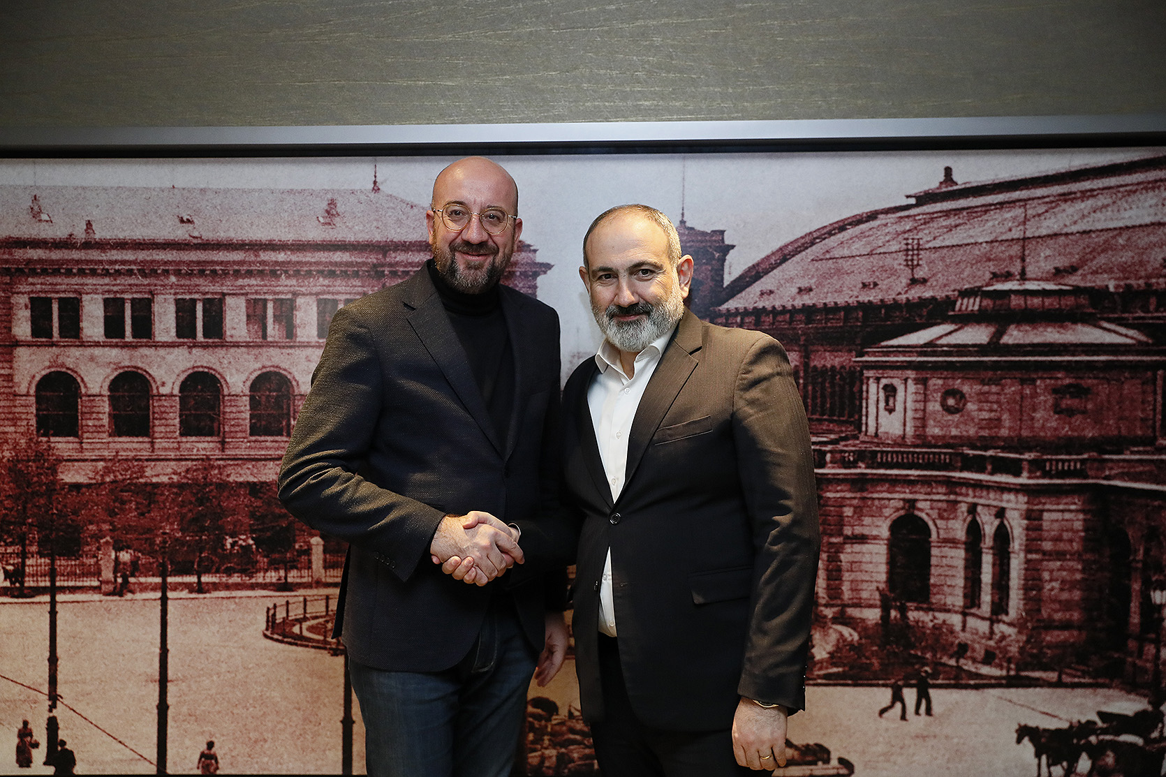 Վարչապետ Փաշինյանը ոչ ֆորմալ հանդիպում է ունեցել Շառլ Միշելի հետ