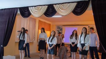Սևքար գյուղի դպրոցը, որն ունեցել է ունեցել է 2 սենյակ, 13 կտոր գիրք, 11 նստարան, 2 գրատախտակ և 51 աշակերտ, 140 տարեկան է