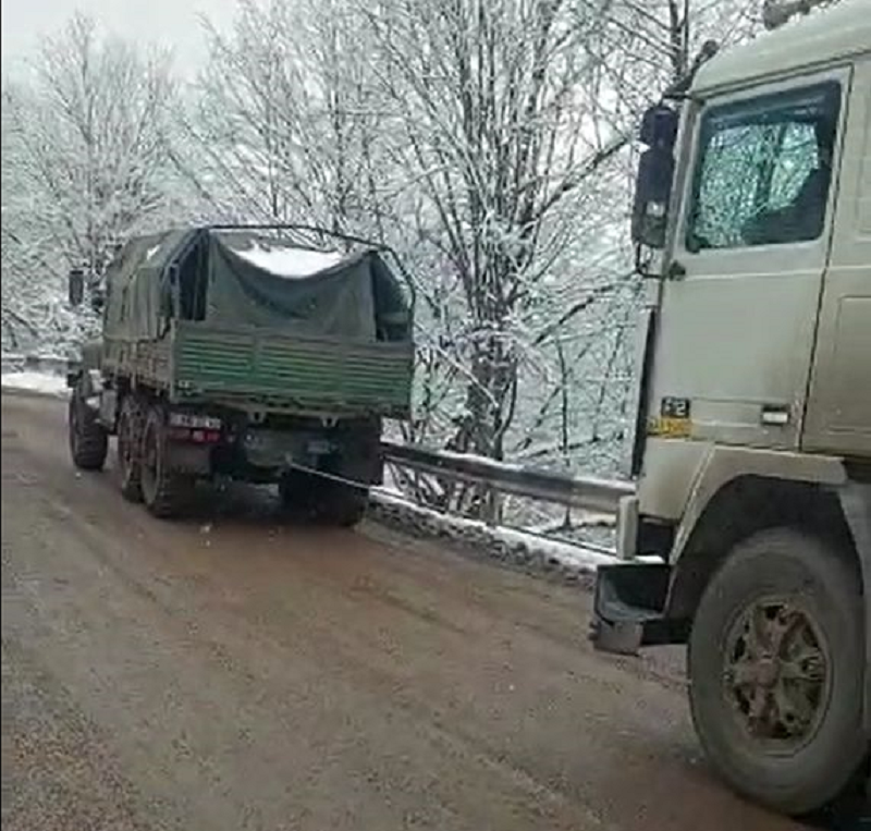 Վերին Խոտանան գյուղի մոտակայքում բեռնատար ավտոմեքենան բեռնվածության պատճառով չի կարողացել շարունակել ընթացքը