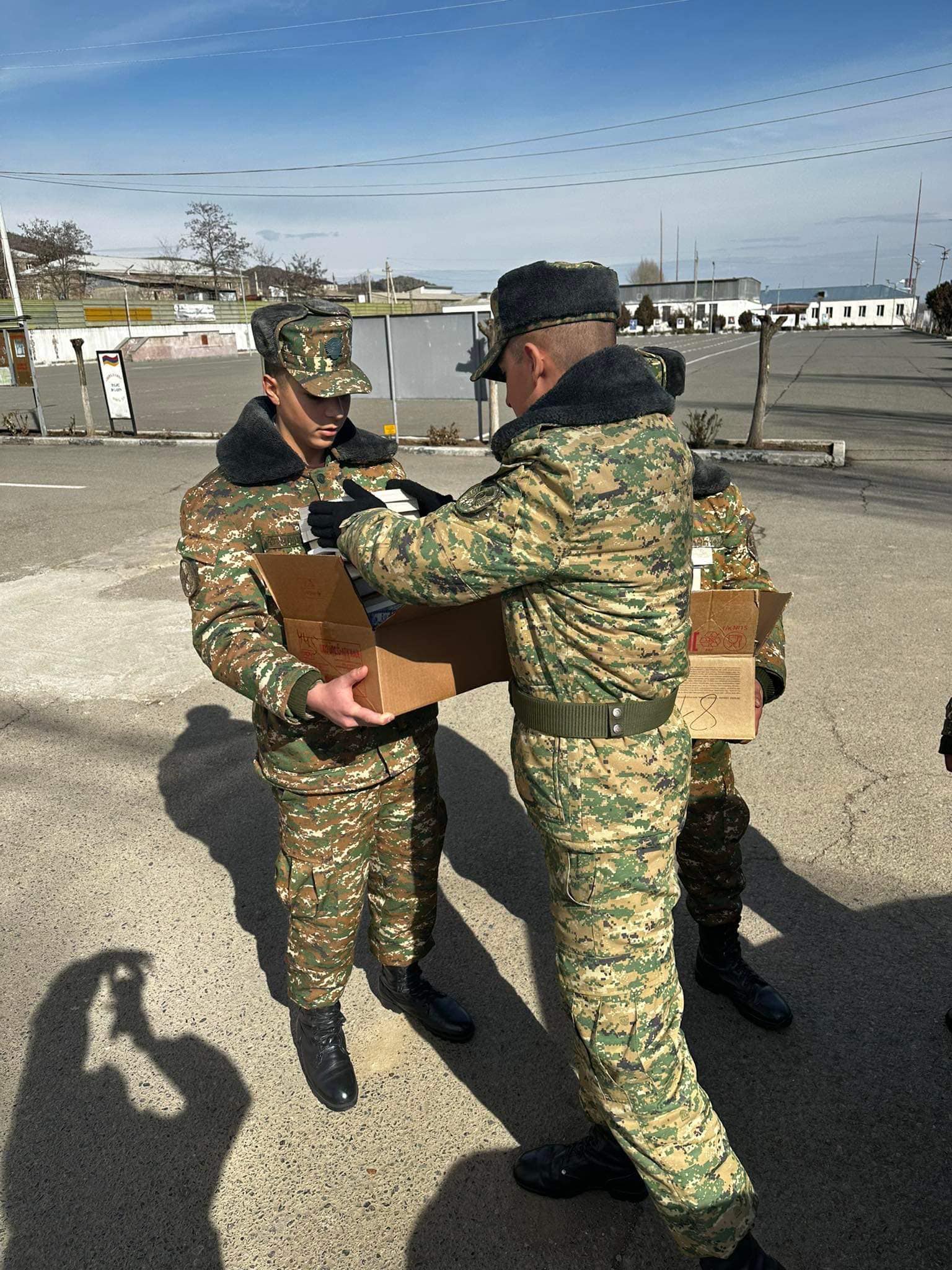 ՀՀ ԿԳՄՍ նախարարությունը 100 միավոր գիրք է նվիրել սահմանամերձ 2 զորամասերին