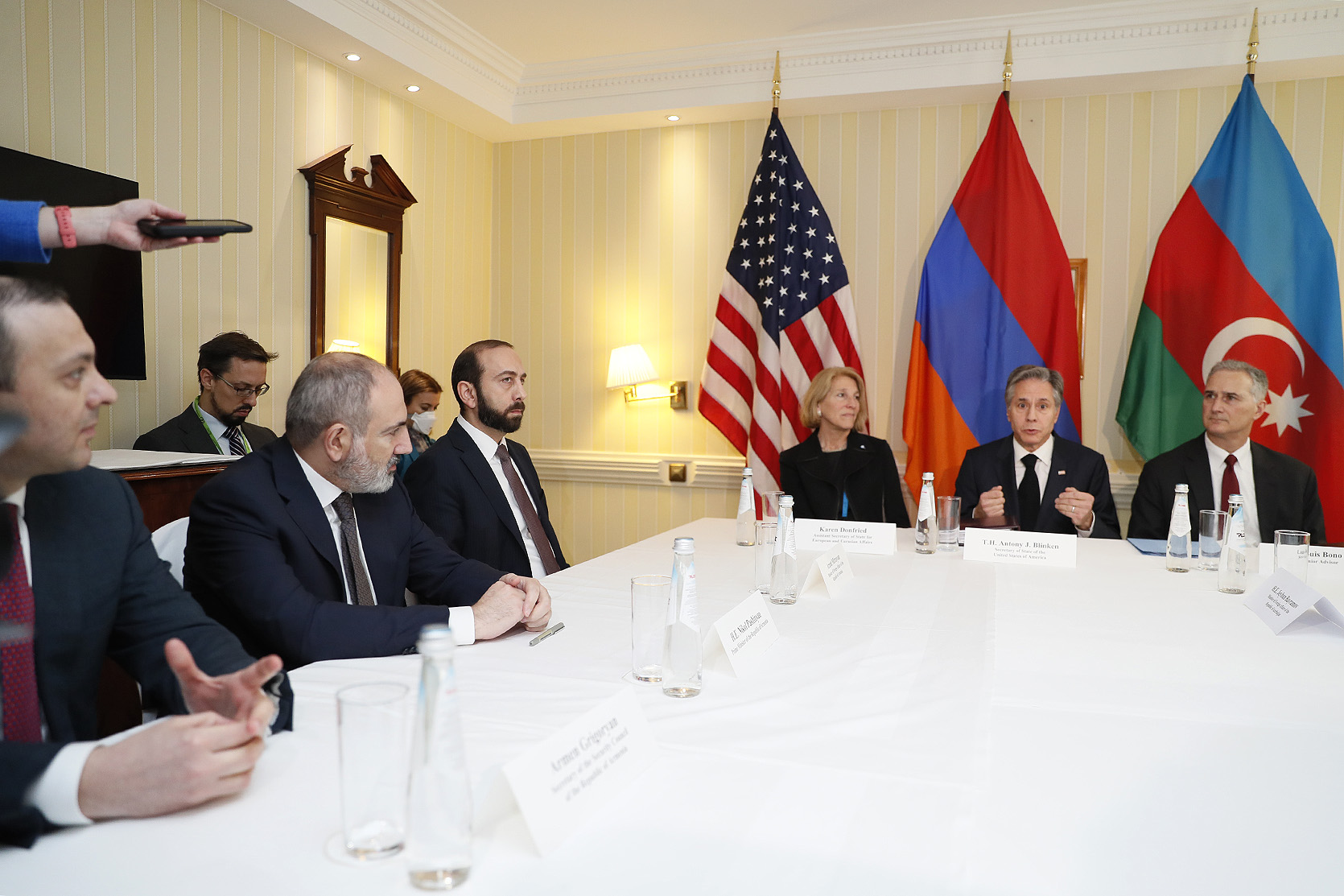 Մյունխենում կայացած եռակողմ հանդիպմանը անդրադարձ է կատարվել Հայաստանի և Ադրբեջանի միջև խաղաղության պայմանագրի նախագծի շուրջ աշխատանքների ընթացքին