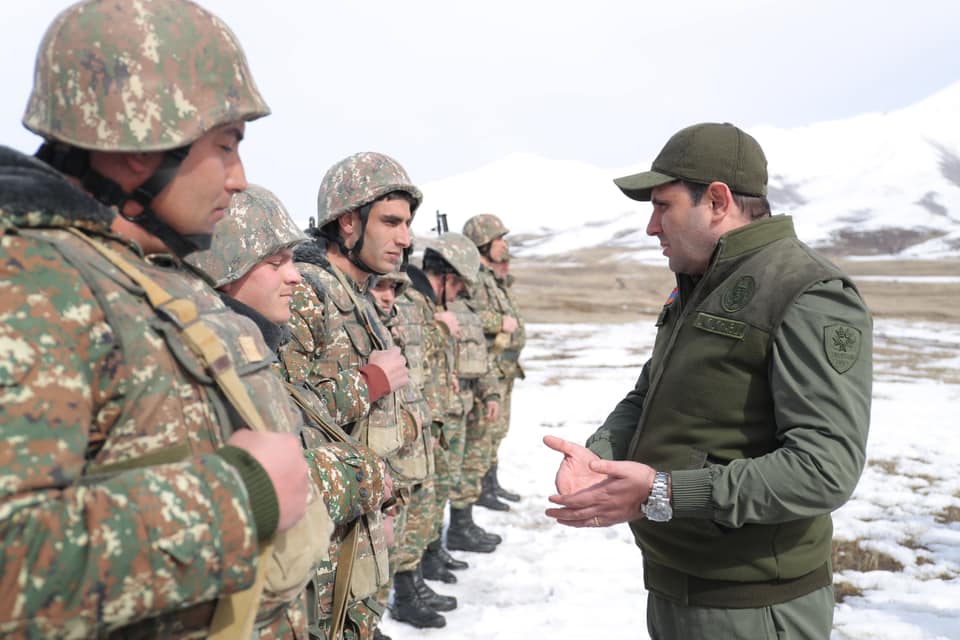 Սուրեն Պապիկյանի այցերը ՊՆ զորամասեր շարունակվում են