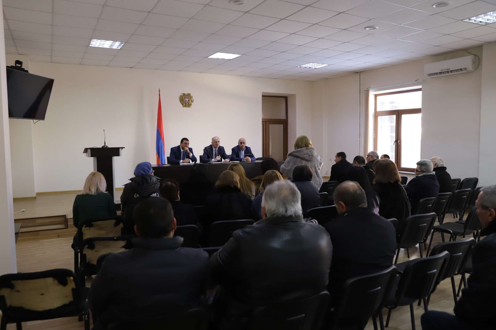 Քննարկվել են կապիտալ ծախսերի ծրագրով Շիրակի մարզի 21 դպրոցներում վերանորոգման աշխատանքների ընթացքին վերաբերող հարցեր