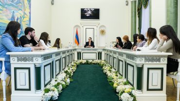 Պետք է լինես այն փոփոխությունը, որն ուզում ես տեսնել. Աննա Վարդապետյանը հանդիպել է ԵՊՀ իրավաբանական ֆակուլտետի ուսանողներին